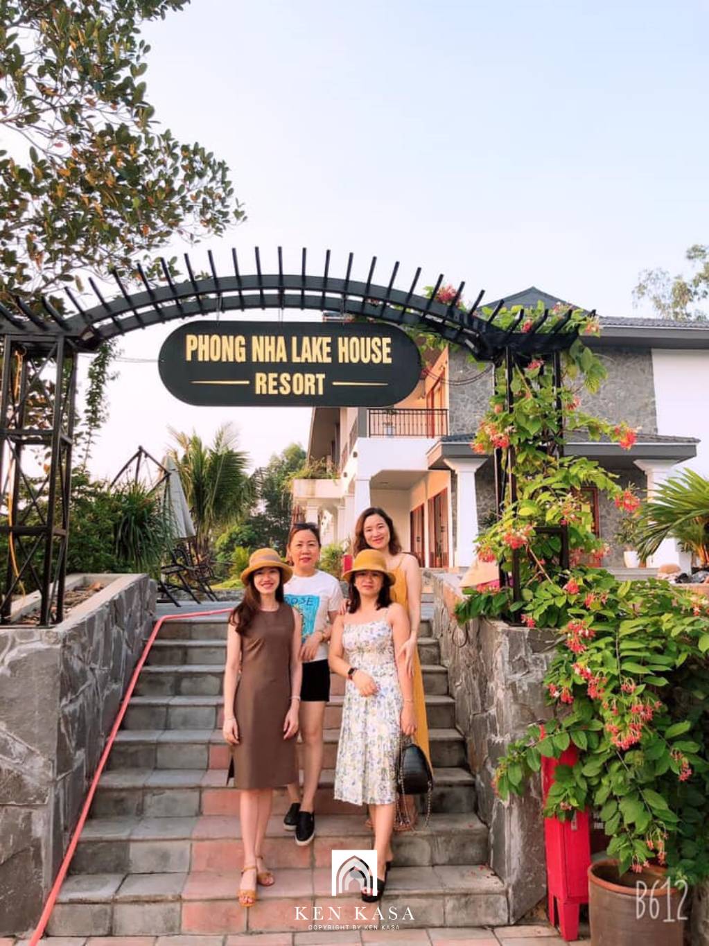 Du khách tại Phong Nha Lake House Resort